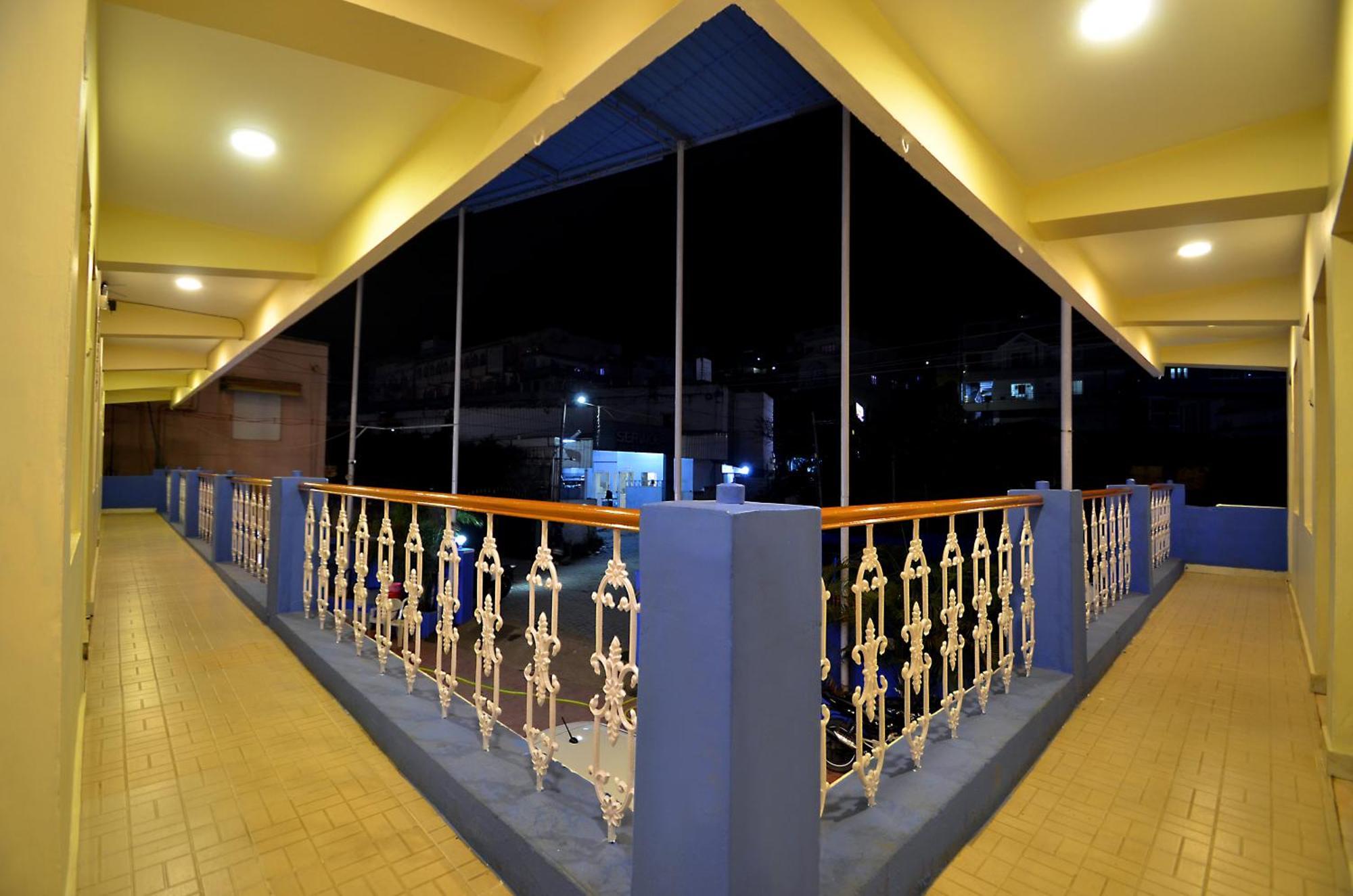 Estay Sk Residency Ooty Εξωτερικό φωτογραφία